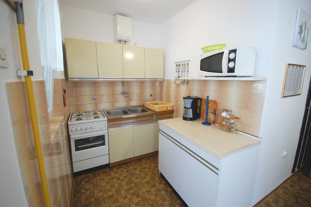Apartments Jakobi By El-Pi Tours นยีวีเซ ภายนอก รูปภาพ